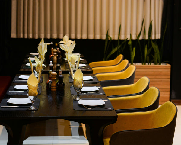 Colecția noastră de mese pentru living, dining și bucătărie - eScaun.ro