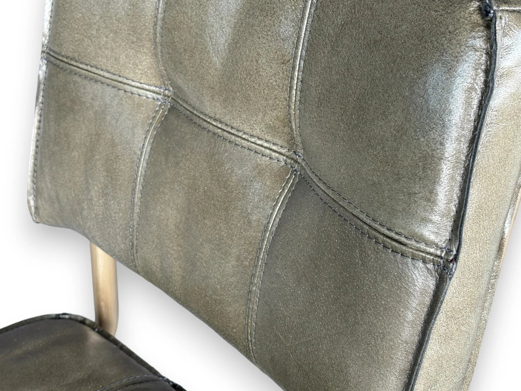Scaun Carlos round tube – disponibil pe stoc - eScaun.ro