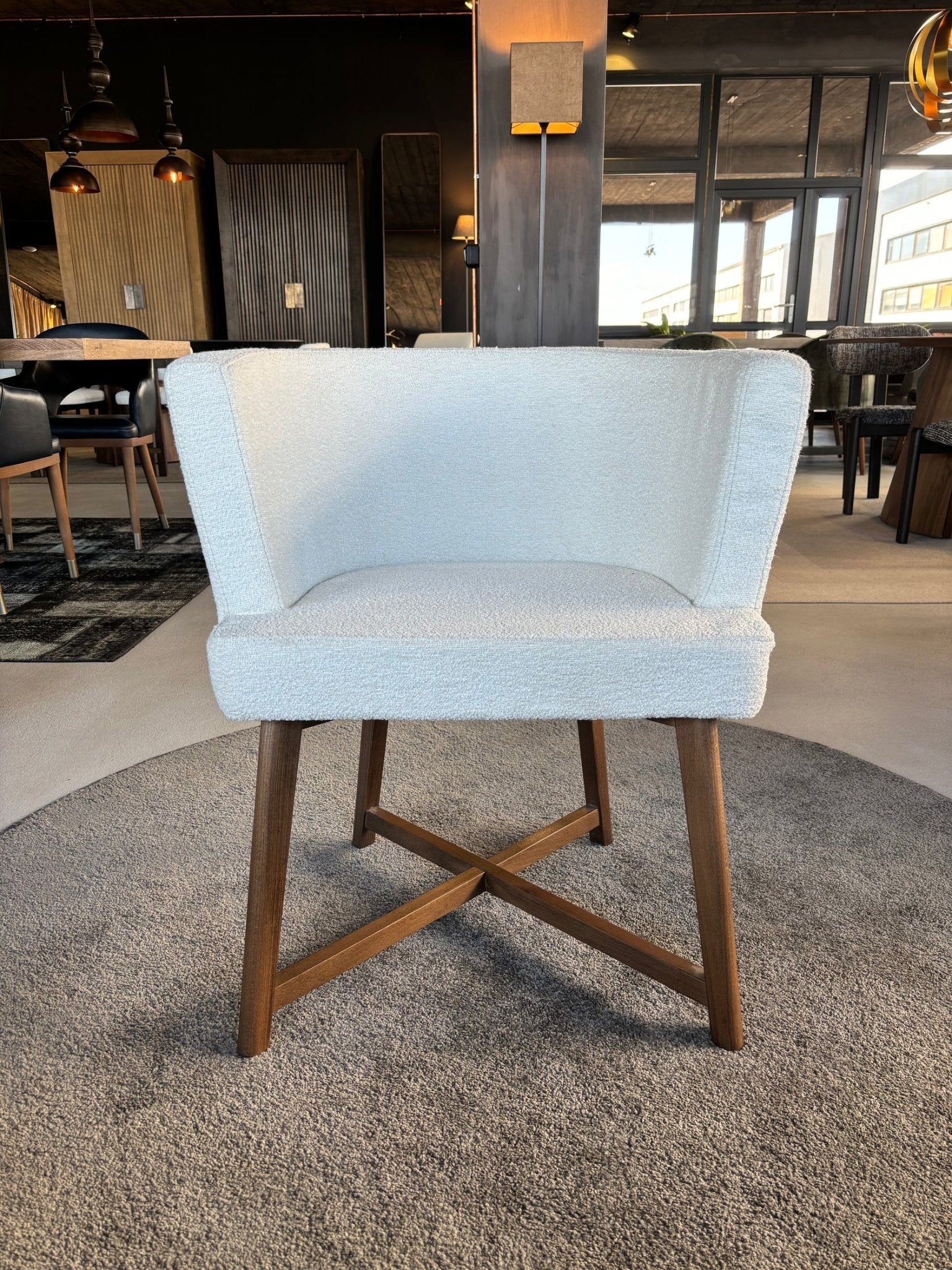 Scaun Monique - disponibil pe stoc - eScaun.ro