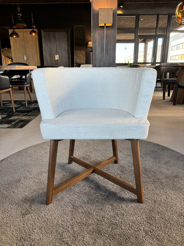 Scaun Monique - disponibil pe stoc - eScaun.ro