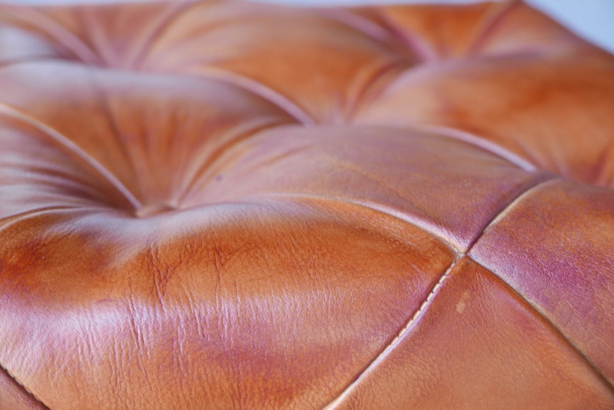 Taburet chesterfield din piele | model CUBI - eScaun.ro