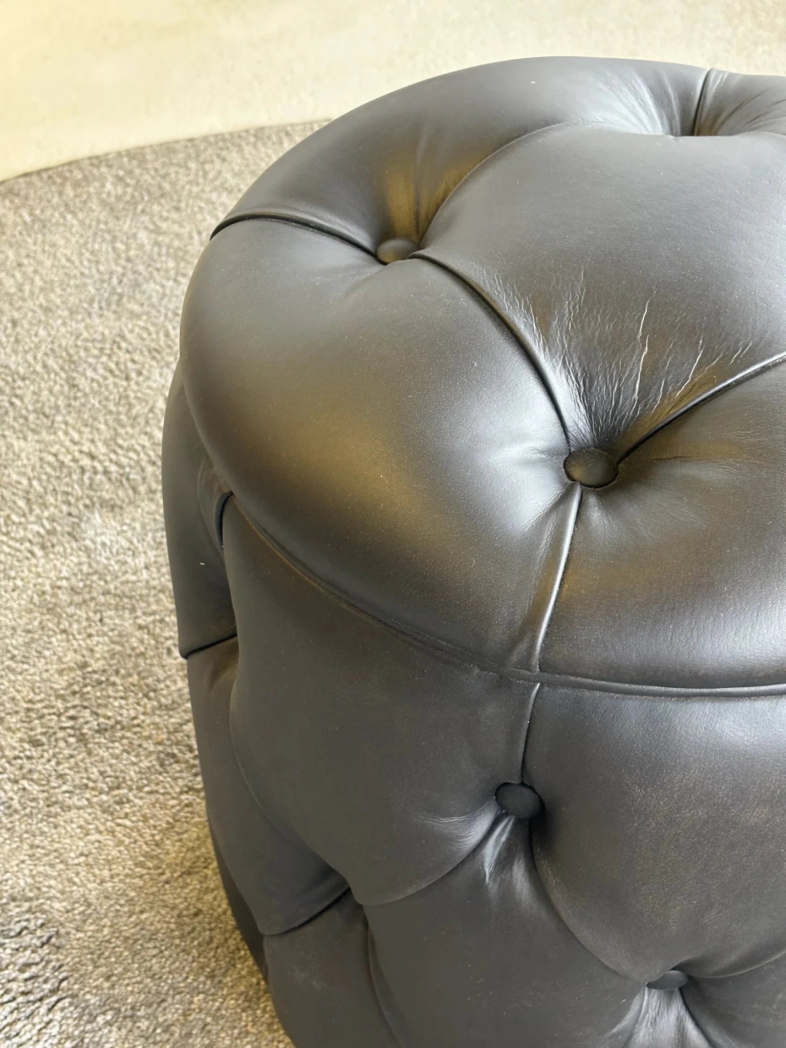 Taburet pouf Louis - disponibil pe stoc - eScaun.ro